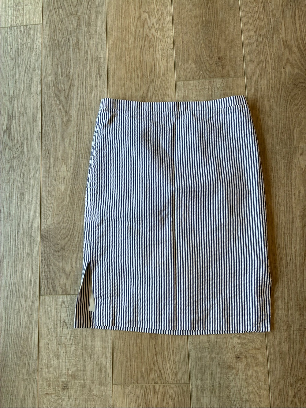 J. Crew Blue and White Striped Pencil Skirt knee length size 4 cotton lined prep